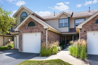 988 Ridgefield Lane, Wheeling, IL 60090