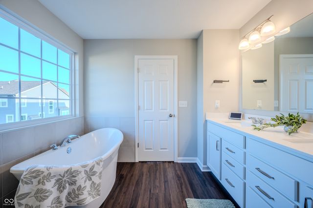 8433 Hidden Meadow Pass, Mccordsville, IN 46055