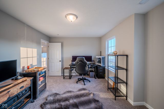 8433 Hidden Meadow Pass, Mccordsville, IN 46055