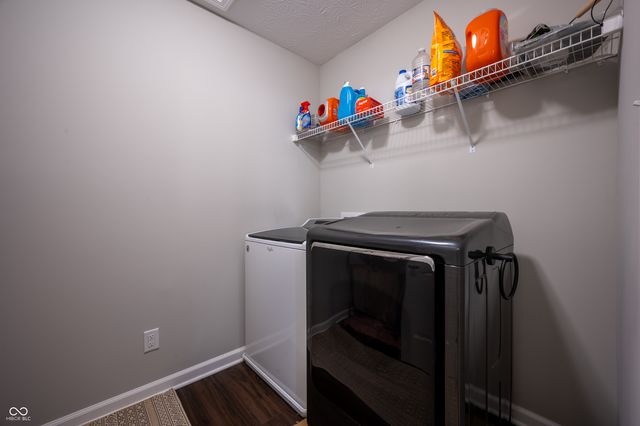 8433 Hidden Meadow Pass, Mccordsville, IN 46055