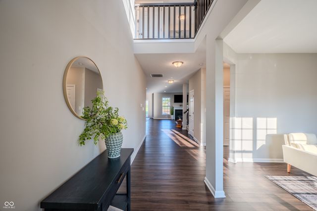 8433 Hidden Meadow Pass, Mccordsville, IN 46055