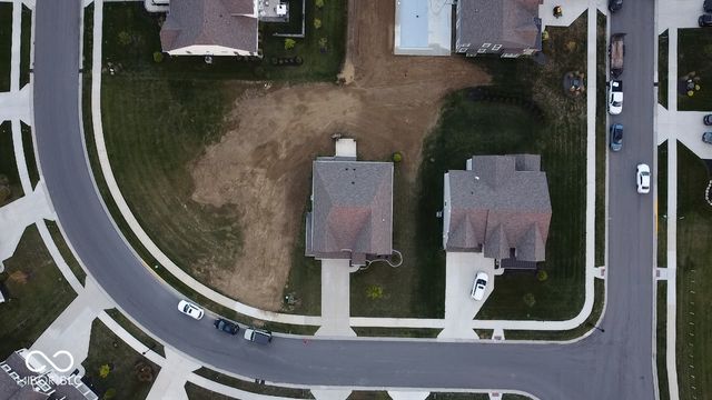 8433 Hidden Meadow Pass, Mccordsville, IN 46055