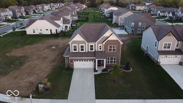 8433 Hidden Meadow Pass, Mccordsville, IN 46055