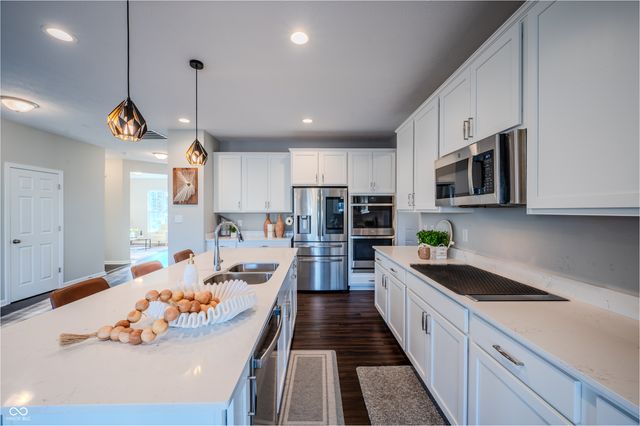 8433 Hidden Meadow Pass, Mccordsville, IN 46055