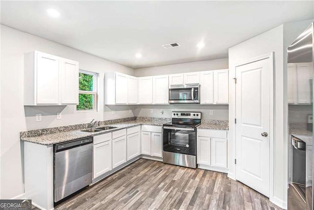202 Duck Walk Way, Hogansville, GA 30230