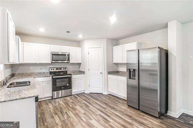202 Duck Walk Way, Hogansville, GA 30230