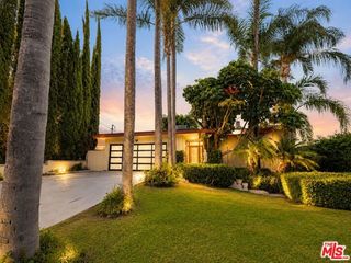 13523 Hartland Street, Los Angeles, CA 91405