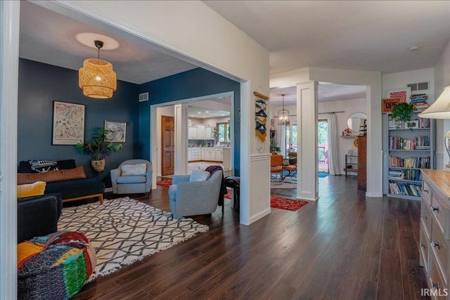 8201 Whitetail Trail, Evansville, IN 47711