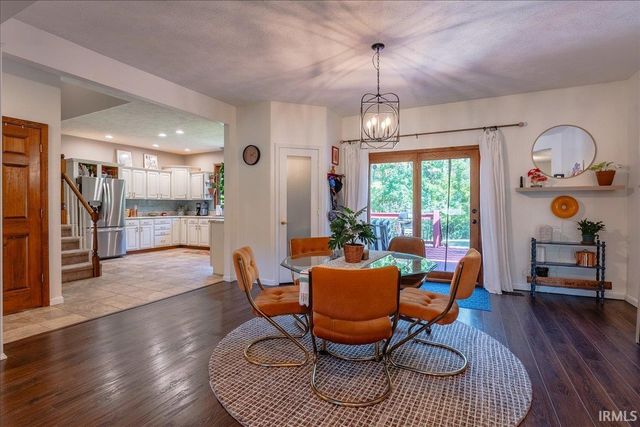 8201 Whitetail Trail, Evansville, IN 47711