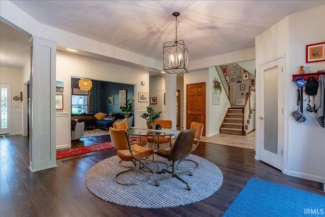 8201 Whitetail Trail, Evansville, IN 47711
