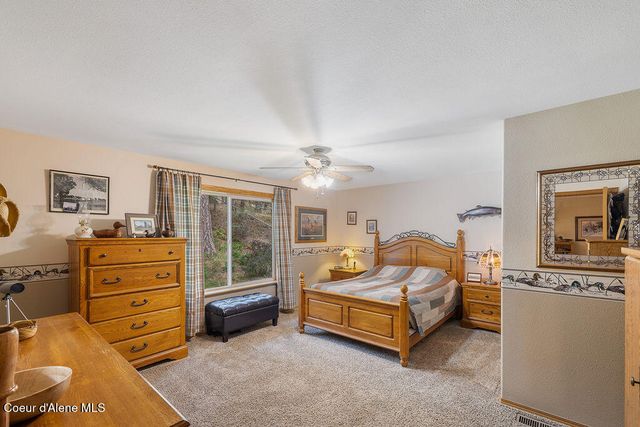 8827 W Heavenly View Ln, Coeur D'alene, ID 83814