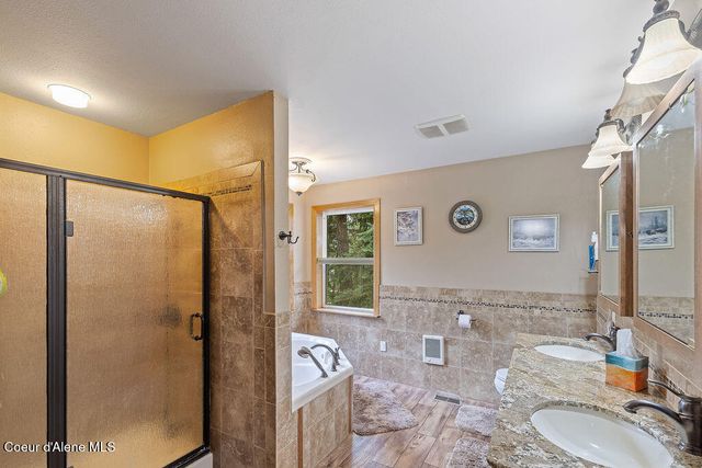 8827 W Heavenly View Ln, Coeur D'alene, ID 83814