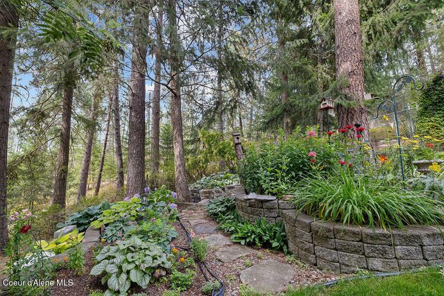 8827 W Heavenly View Ln, Coeur D'alene, ID 83814