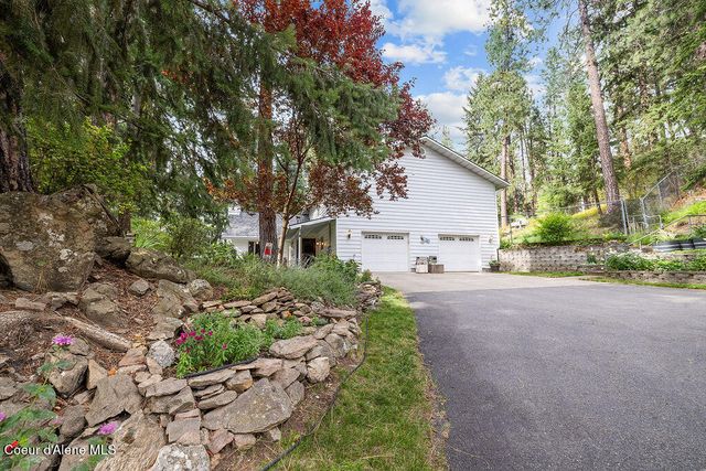 8827 W Heavenly View Ln, Coeur D'alene, ID 83814