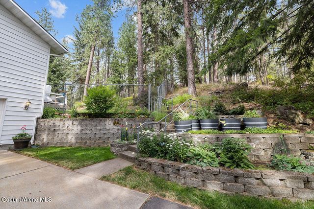 8827 W Heavenly View Ln, Coeur D'alene, ID 83814