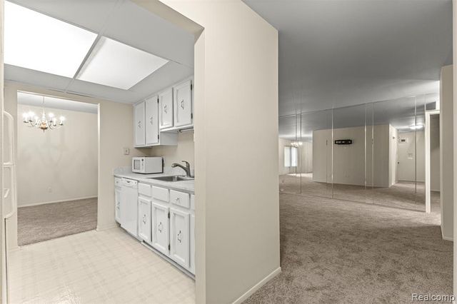18403 University Park Drive, Livonia, MI 48152