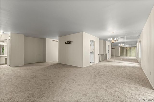 18403 University Park Drive, Livonia, MI 48152