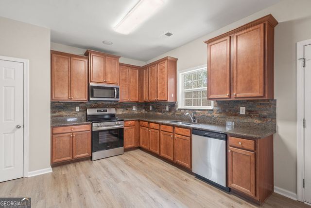 82 Bantry Park Drive, Newnan, GA 30263