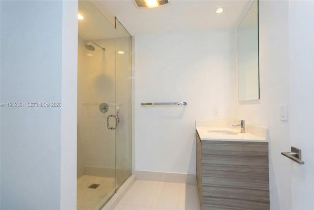 121 NE 34th St 2710, Miami, FL 33137