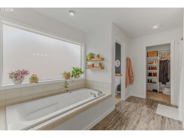 5955 Sw SEQUOIA Dr, Tualatin, OR 97062