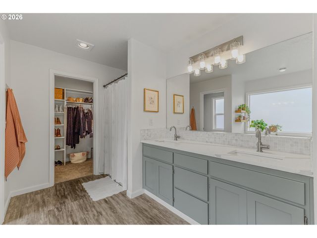 5955 Sw SEQUOIA Dr, Tualatin, OR 97062