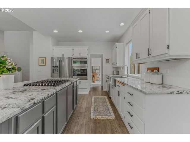 5955 Sw SEQUOIA Dr, Tualatin, OR 97062