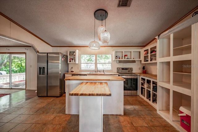 2202 D R BRYANT RD, Lakeland, FL 33810