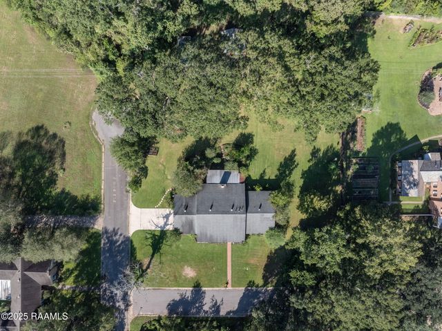 1011 Martinez Drive, Opelousas, LA 70570