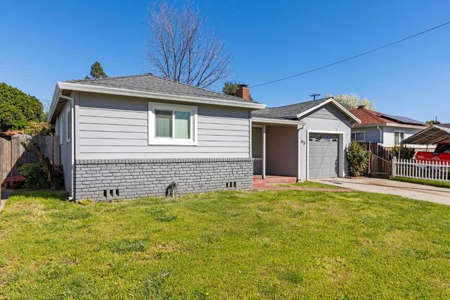 95 Orchard St, Yuba City, CA 95991