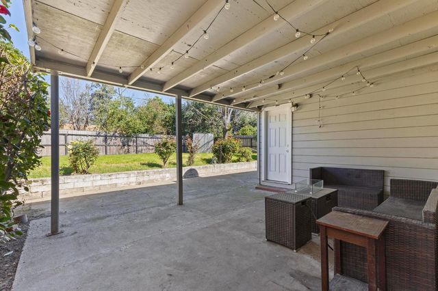 95 Orchard St, Yuba City, CA 95991