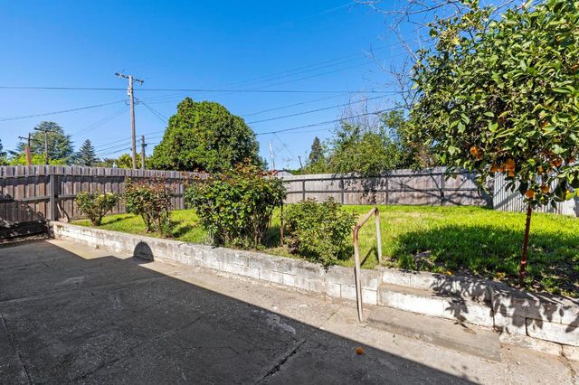 95 Orchard St, Yuba City, CA 95991