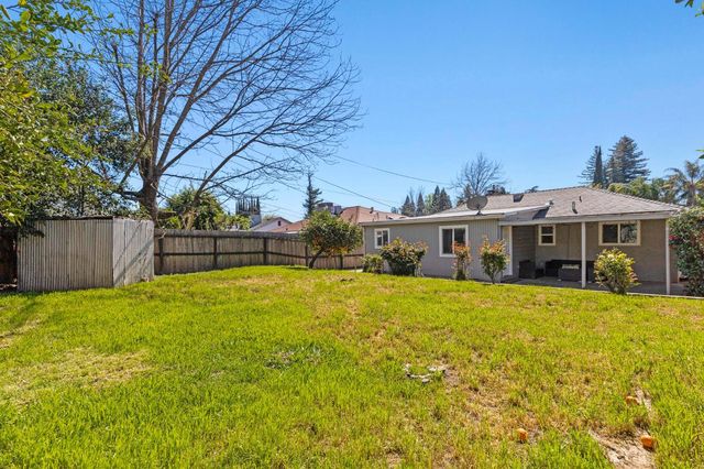 95 Orchard St, Yuba City, CA 95991