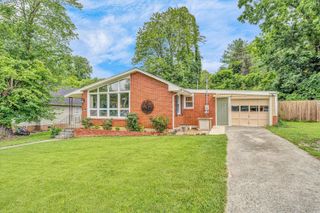 705 Hugh AVE, Roanoke, VA 24019