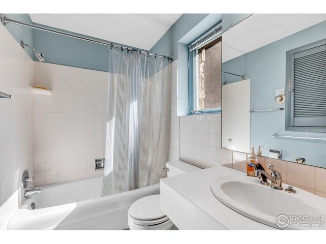 5566 Sugarloaf Rd, Boulder, CO 80302