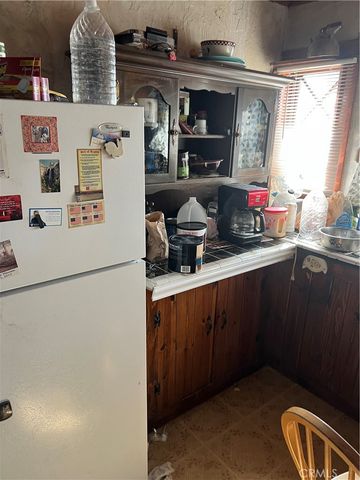 30837 235th E, Llano, CA 93544