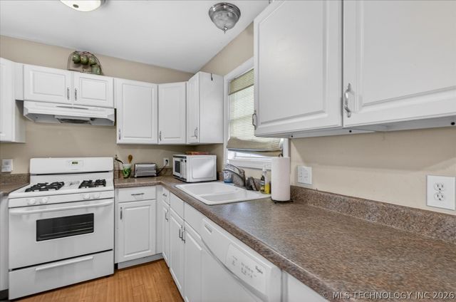 221 Spring Road, Bartlesville, OK 74003