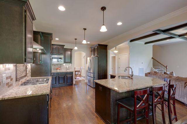 8050 Fenwick Ln, Spring Hill, TN 37174
