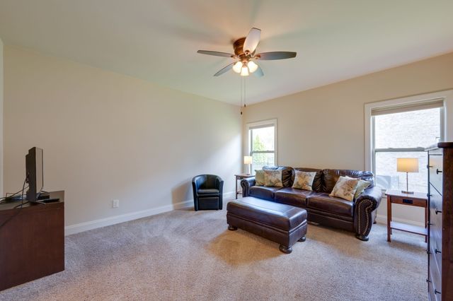 8050 Fenwick Ln, Spring Hill, TN 37174