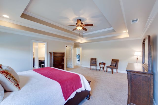 8050 Fenwick Ln, Spring Hill, TN 37174