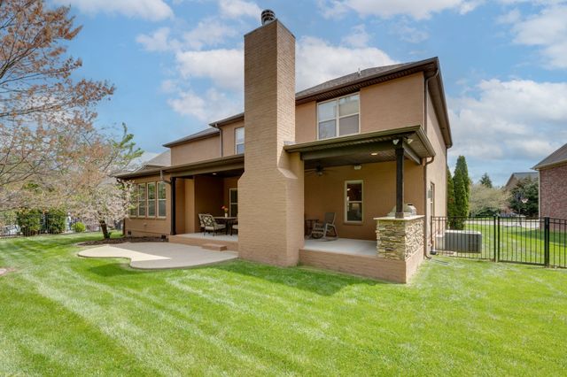 8050 Fenwick Ln, Spring Hill, TN 37174
