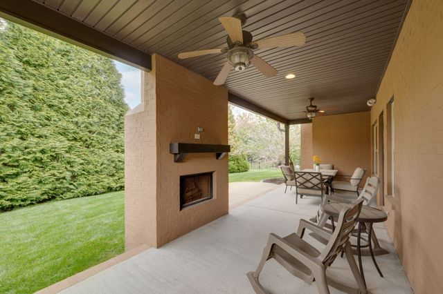 8050 Fenwick Ln, Spring Hill, TN 37174