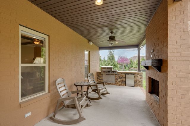 8050 Fenwick Ln, Spring Hill, TN 37174