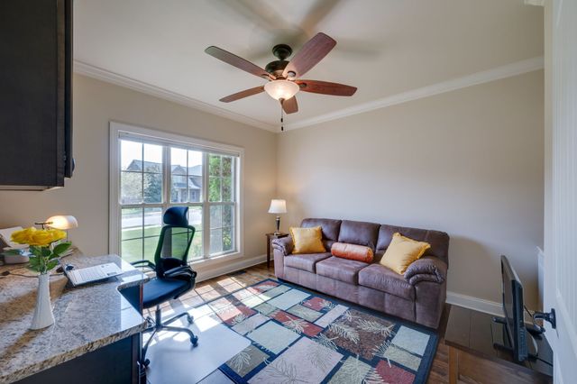 8050 Fenwick Ln, Spring Hill, TN 37174