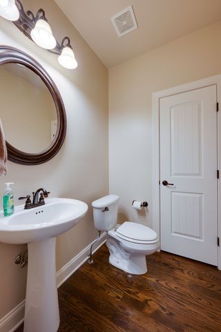 8050 Fenwick Ln, Spring Hill, TN 37174