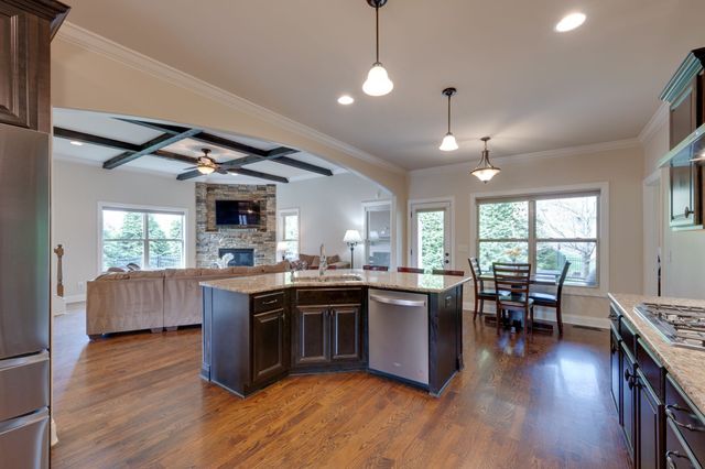 8050 Fenwick Ln, Spring Hill, TN 37174