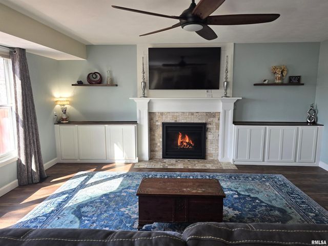 1501 GINGOTEAGUE Way, Pekin, IL 61554