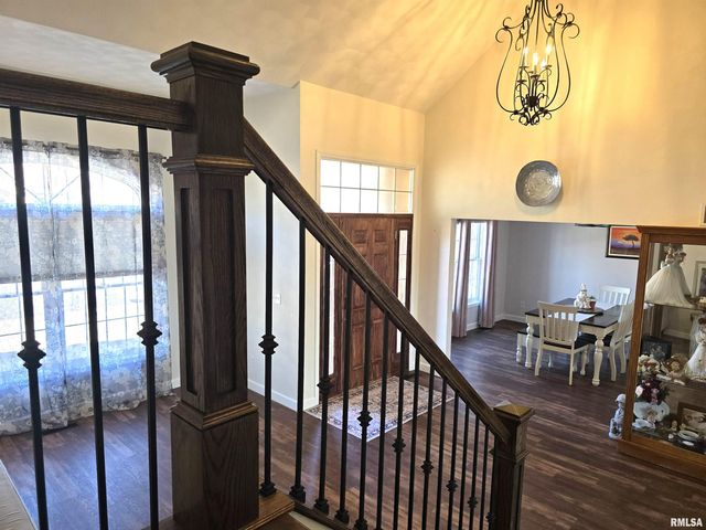 1501 GINGOTEAGUE Way, Pekin, IL 61554