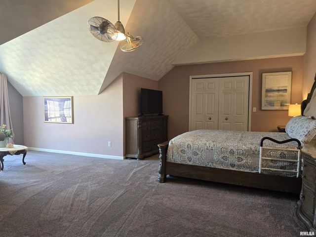 1501 GINGOTEAGUE Way, Pekin, IL 61554