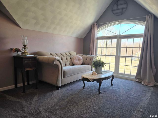 1501 GINGOTEAGUE Way, Pekin, IL 61554