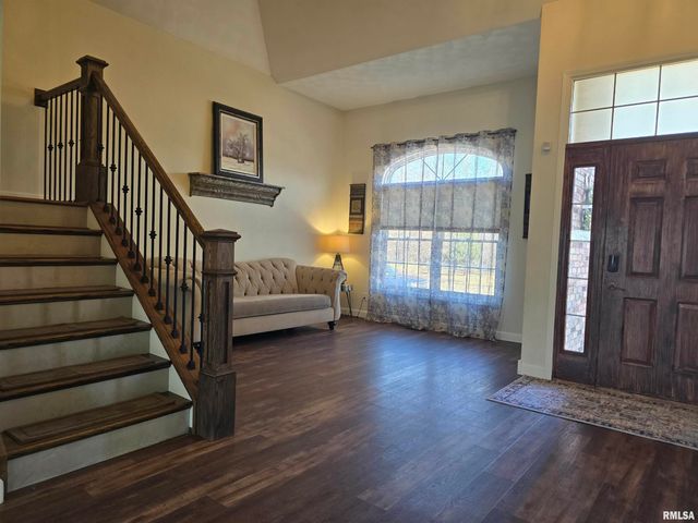 1501 GINGOTEAGUE Way, Pekin, IL 61554